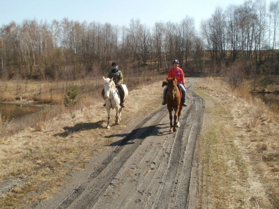 427838_377319035642127_100000921000593_1090680_1821767953_n