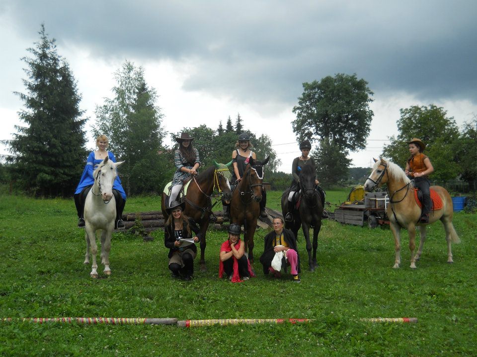 556447_2270330654901_309746482_n